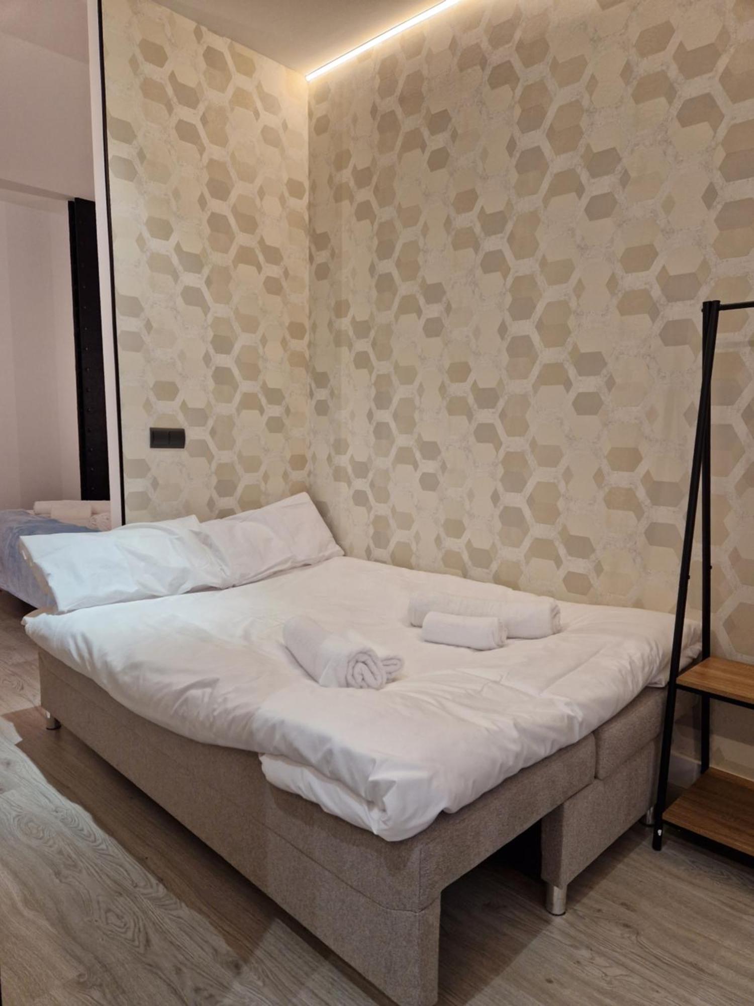 Apartamentos Wur Madrid Exterior photo